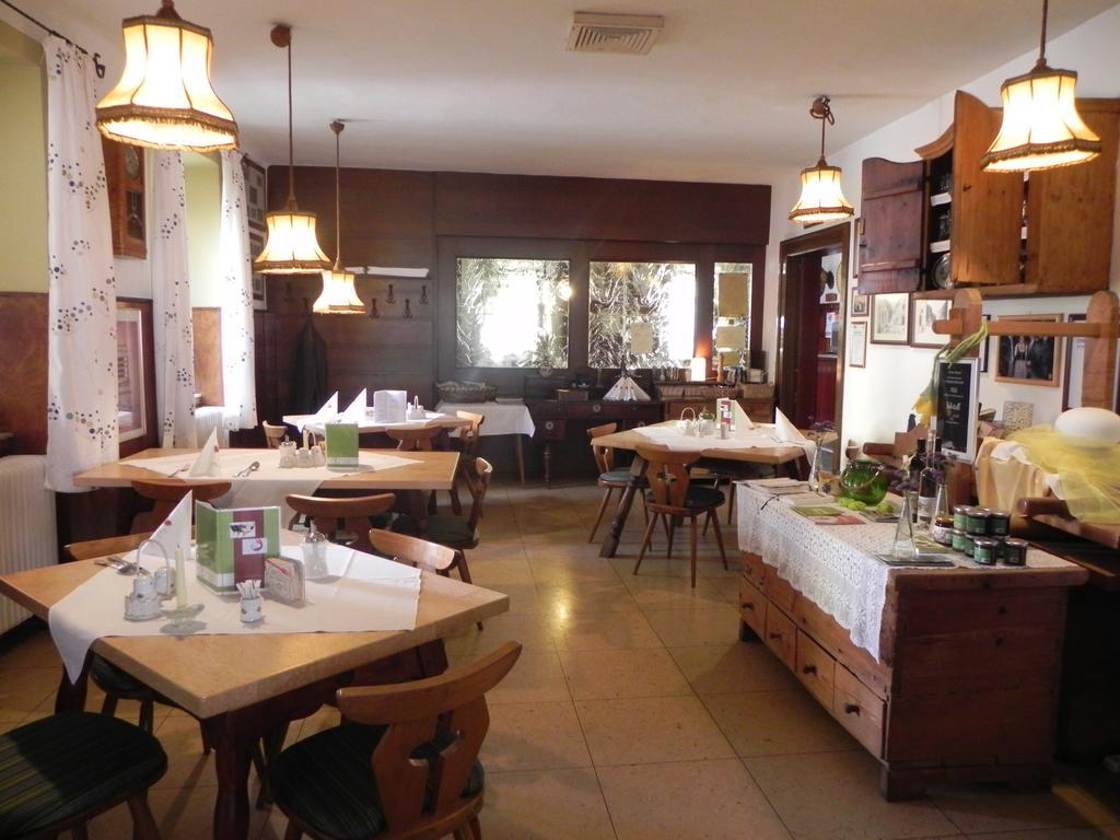 קירכברג אם וקסל Gasthof Gruener Baum מראה חיצוני תמונה
